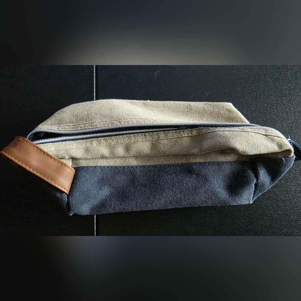 Liked new men's cloth travel bag Tan / Blue